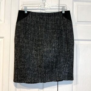 🌹 TAHARI Black and White Lined Skirt - Size 6